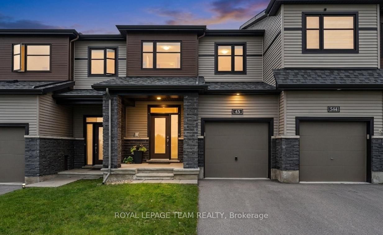 45 Finglas Court • Ottawa, ON photo 2