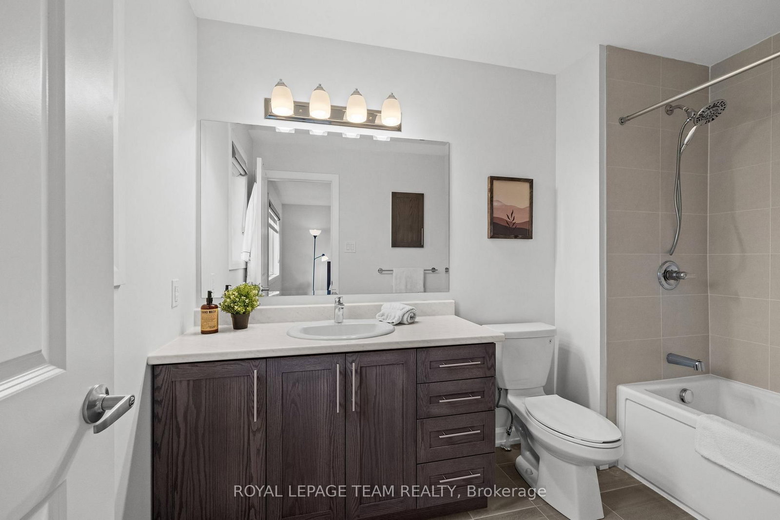 45 Finglas Court • Ottawa, ON photo 25