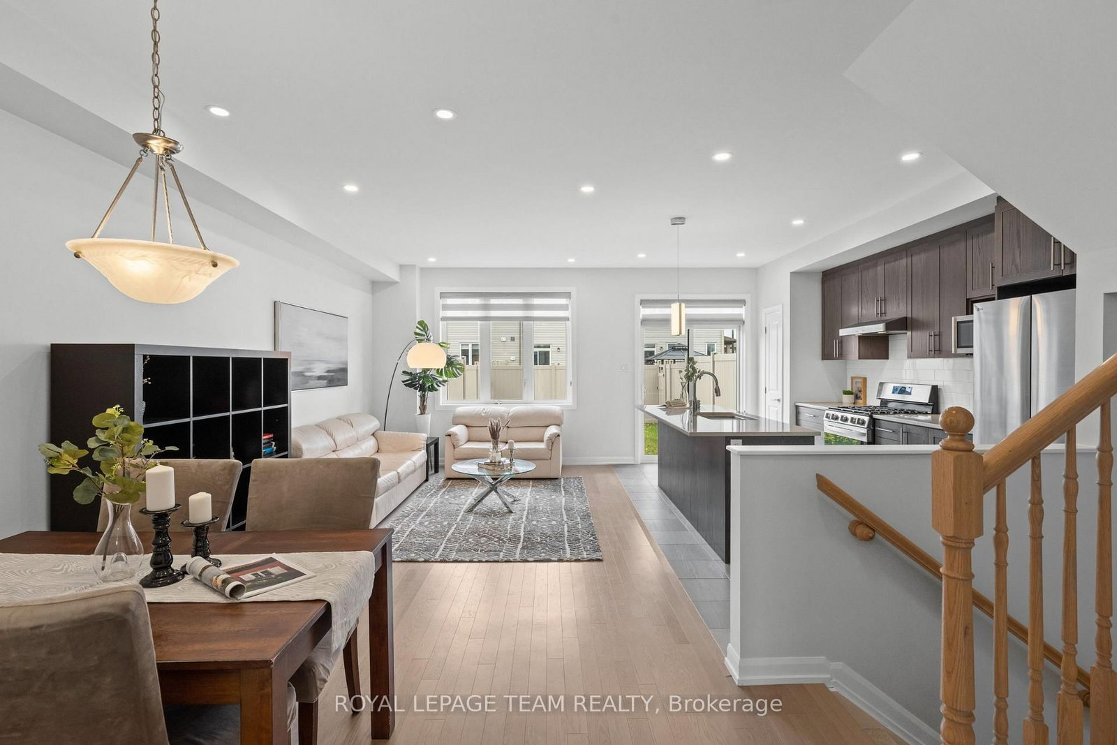 45 Finglas Court • Ottawa, ON photo 7