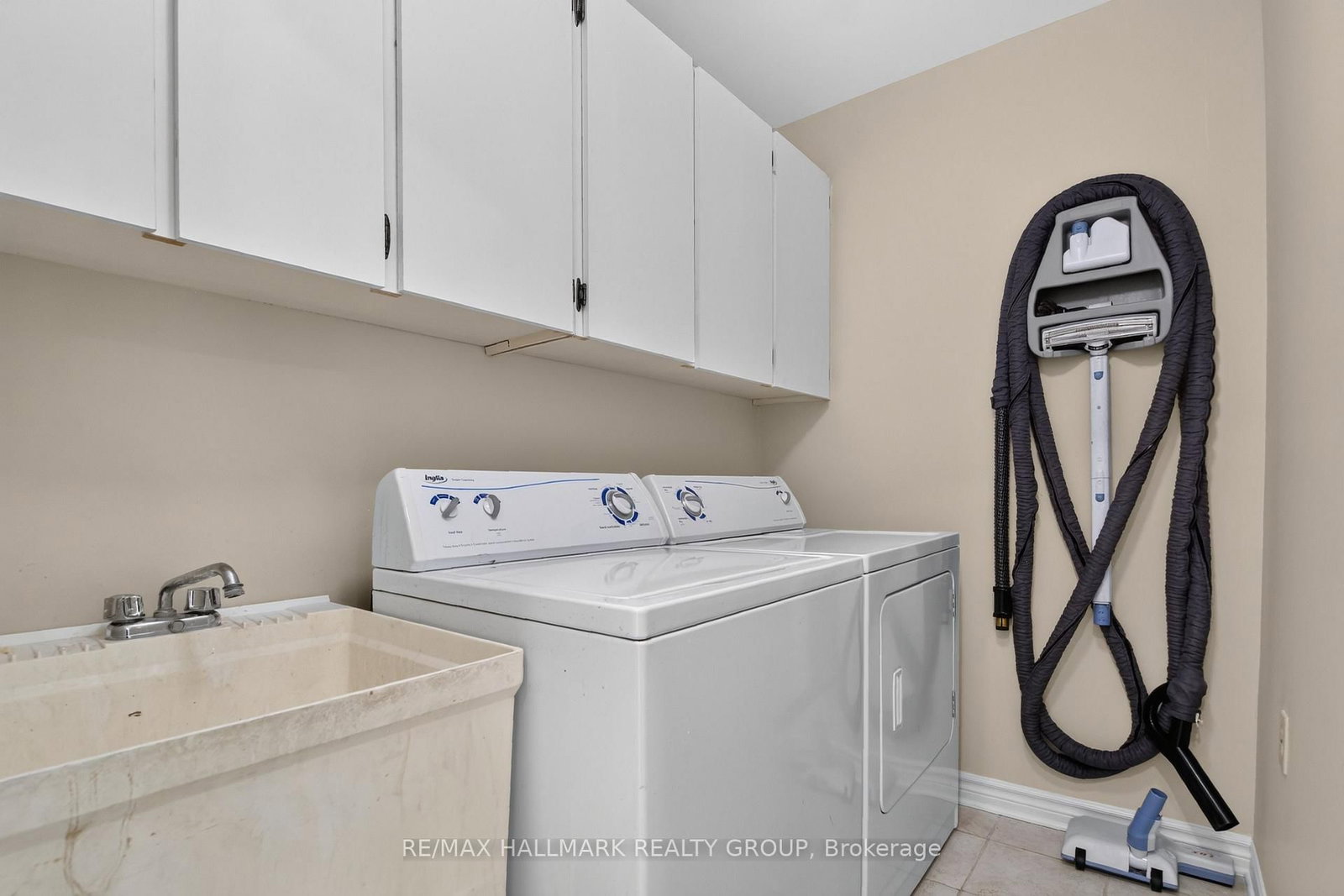1125 Plante Drive • Ottawa, ON photo 18