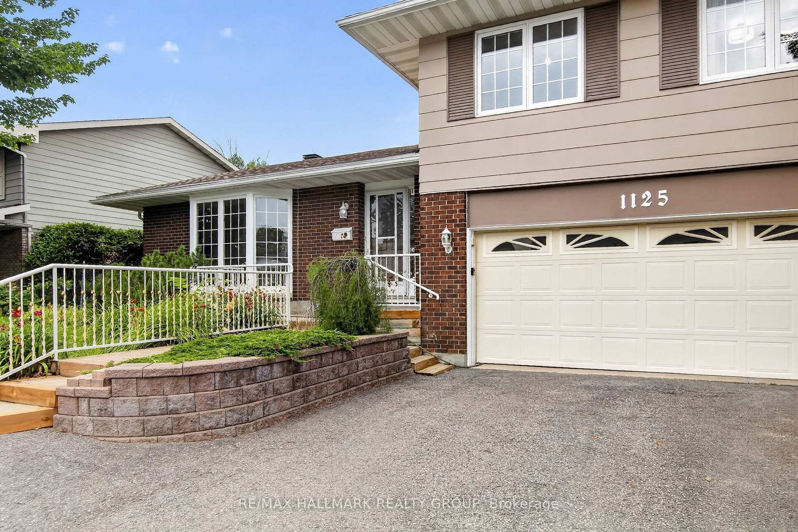 1125 Plante Drive • Ottawa, ON photo 3
