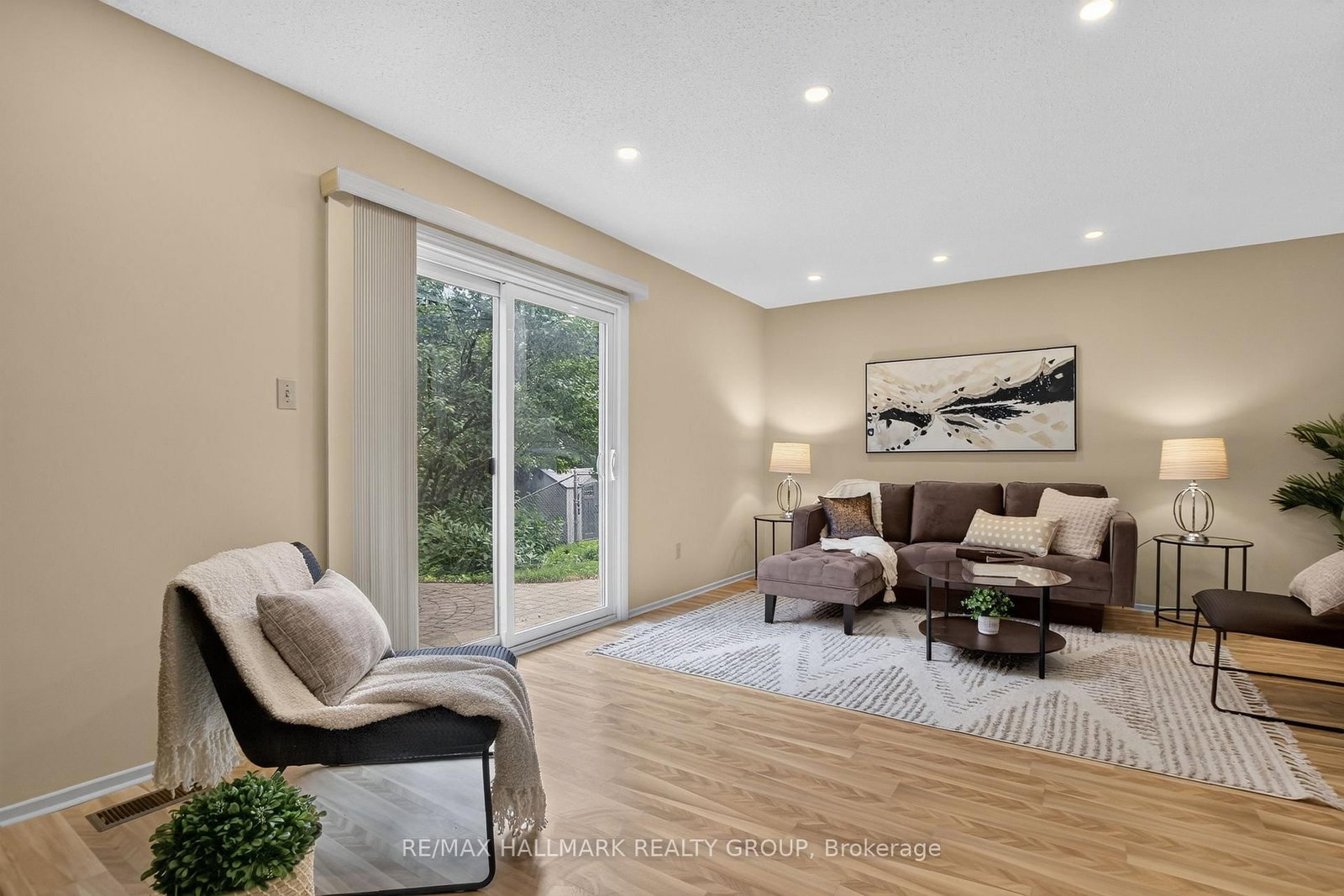 1125 Plante Drive • Ottawa, ON photo 31