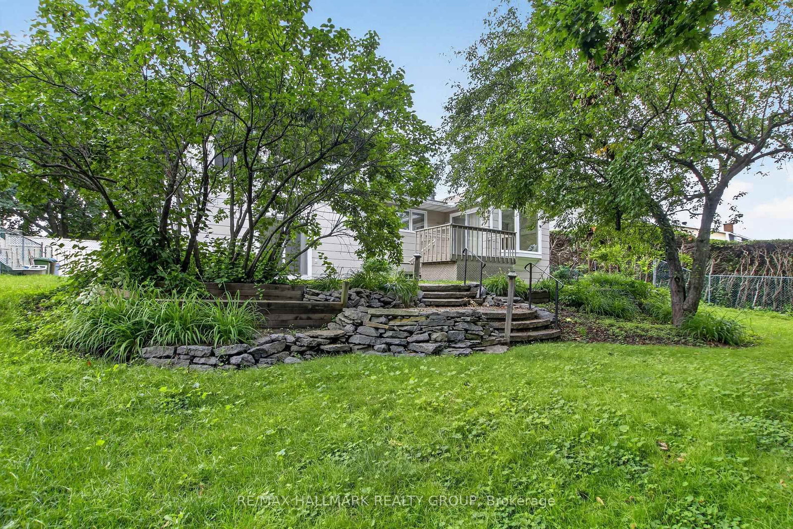 1125 Plante Drive • Ottawa, ON photo 38
