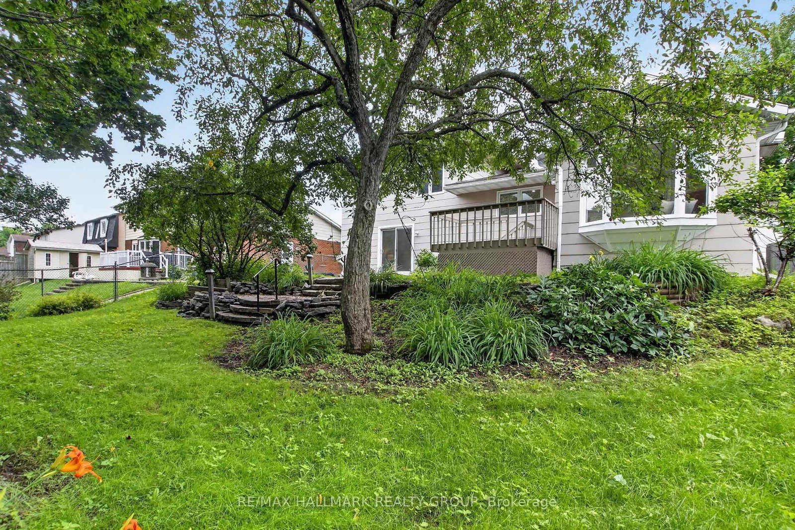 1125 Plante Drive • Ottawa, ON photo 40