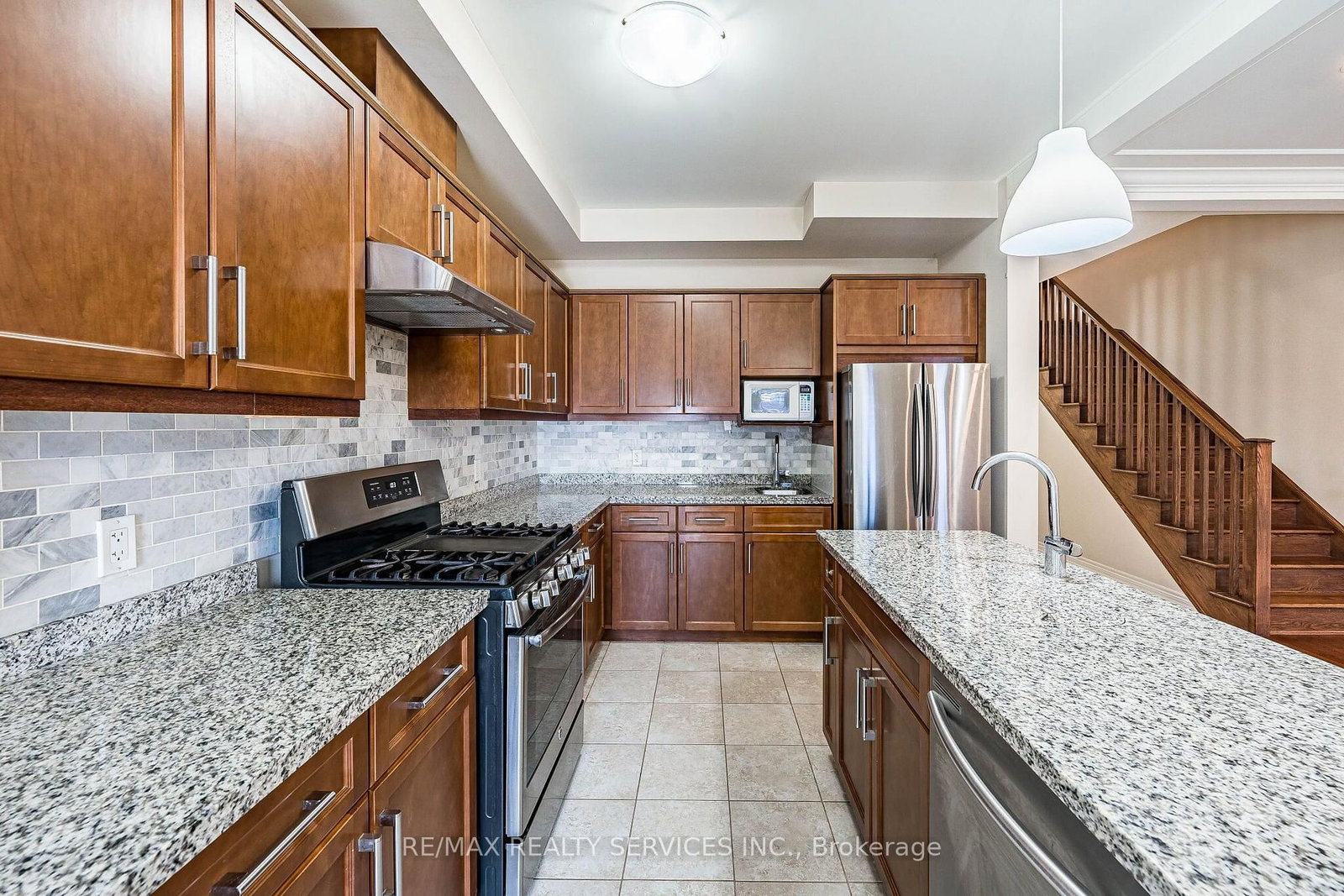43 Sonoma Valley Crescent • Hamilton, ON photo 14