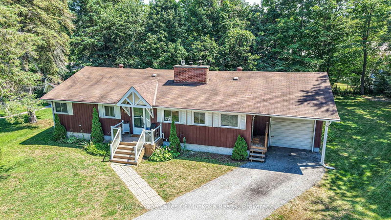 180 Lofty Pines Crescent