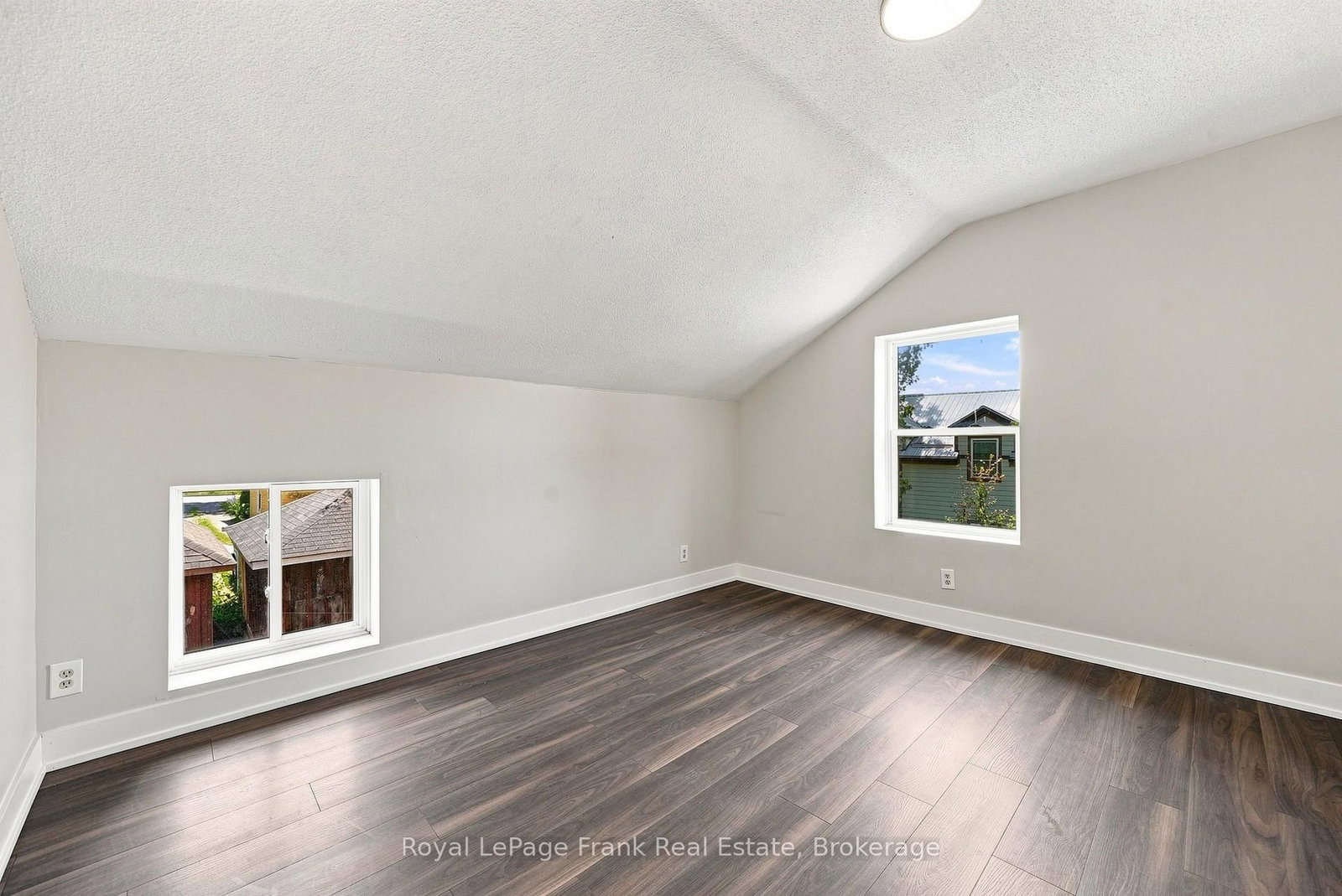 25 Mill Street • Kawartha Lakes, ON photo 20