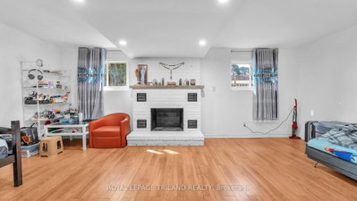 95 Huron Green S • London East, ON photo 9