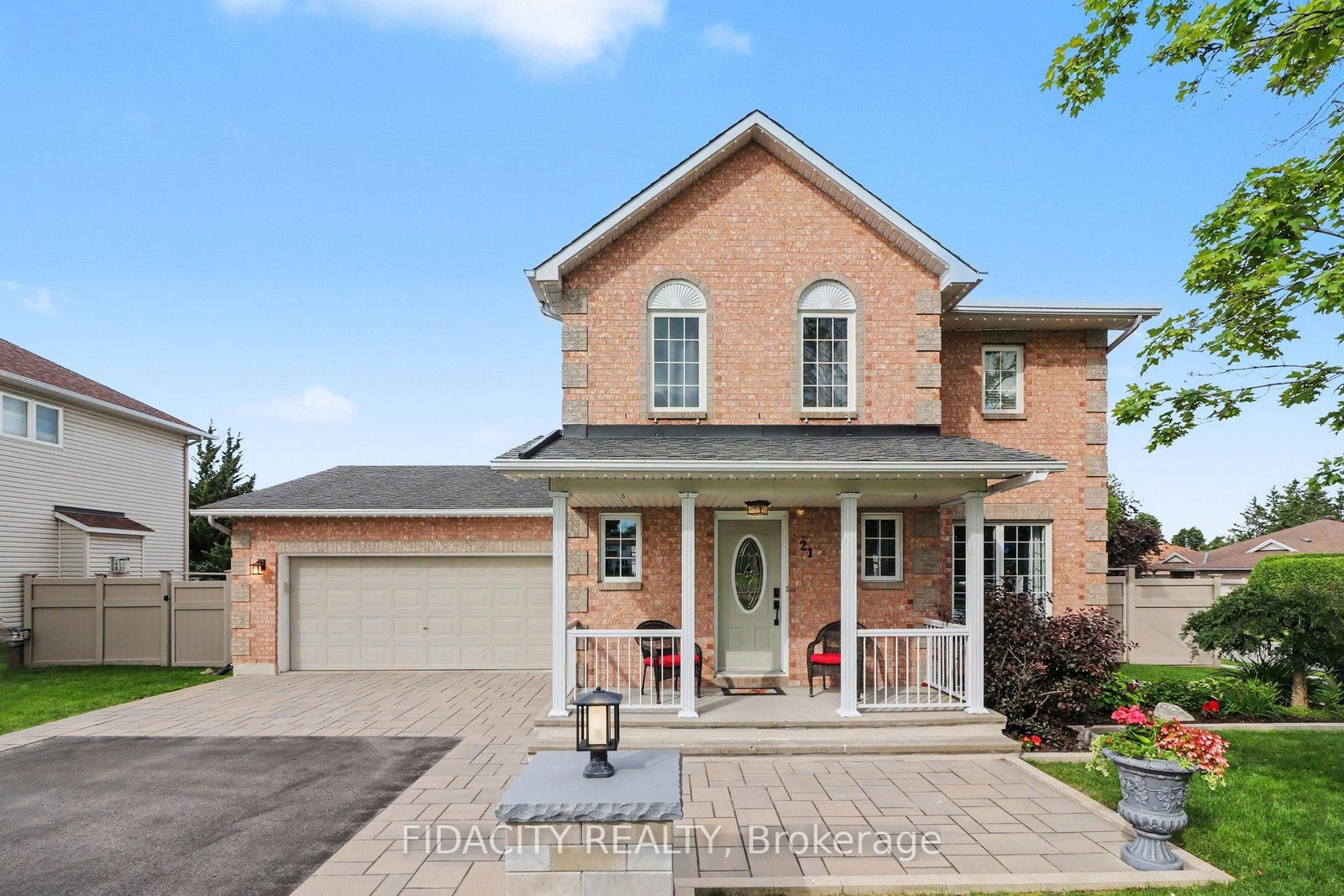 21 West Ridge Drive • Stittsville, ON photo 1