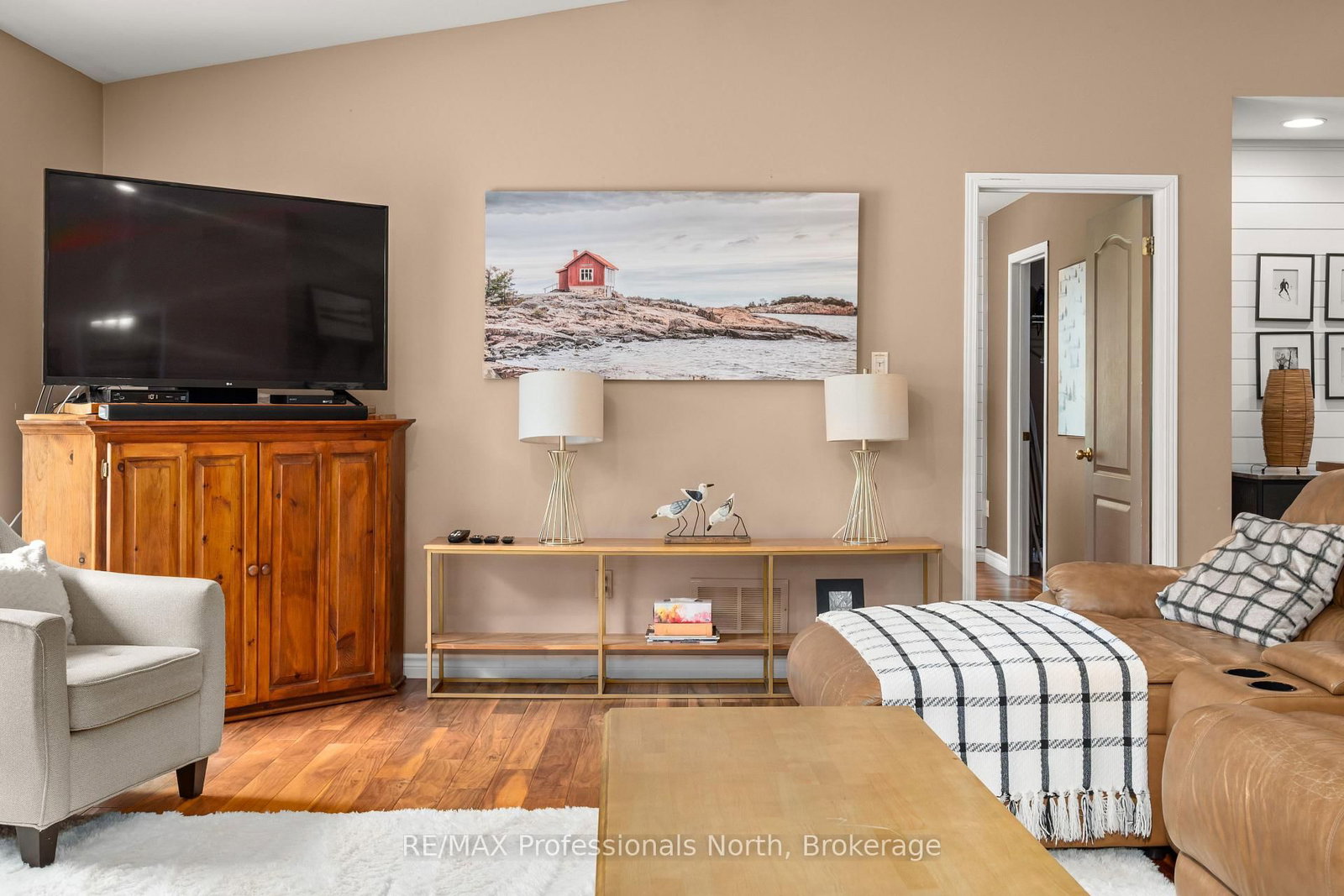 1044 Elk Drive • Dysart et al, ON photo 18