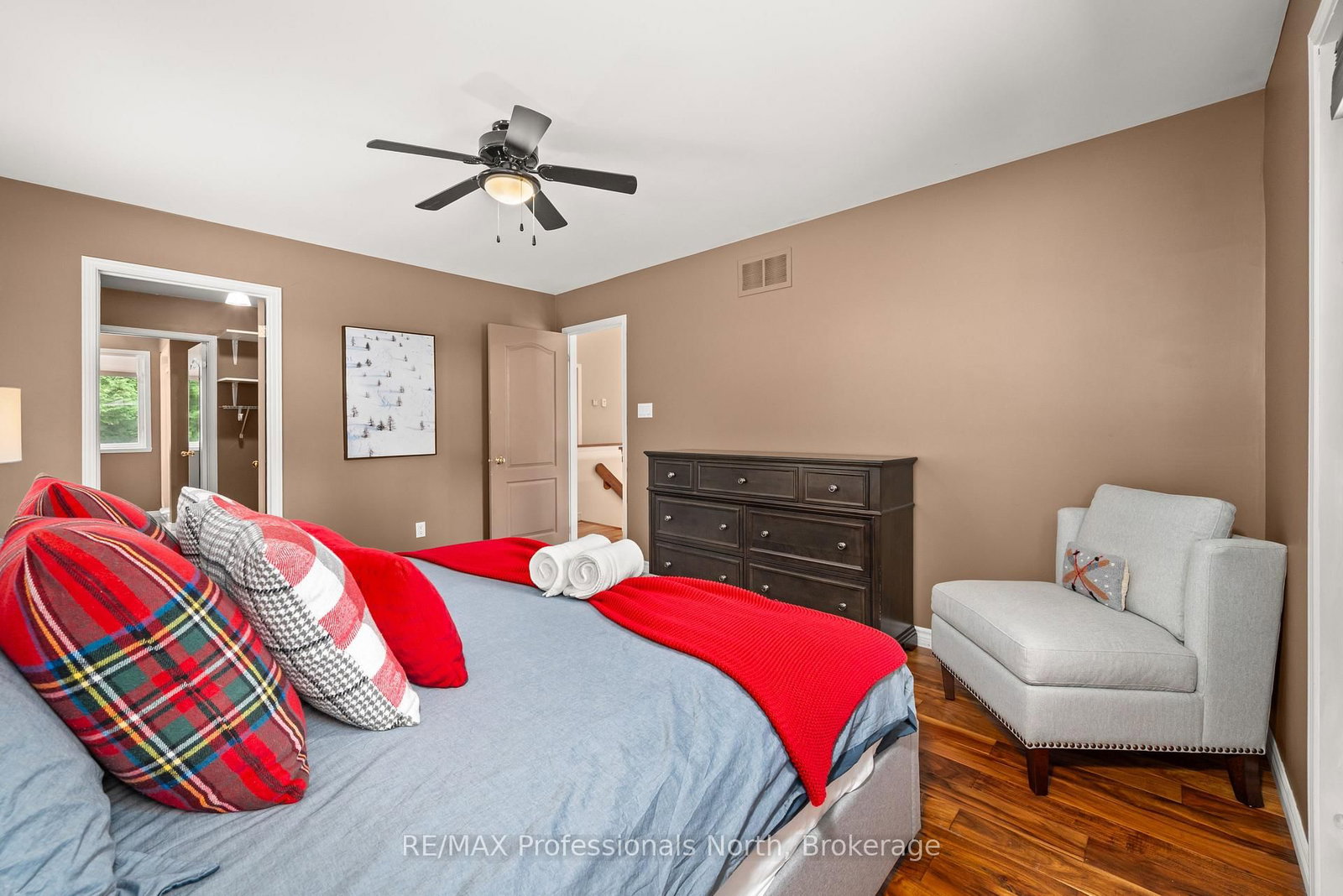 1044 Elk Drive • Dysart et al, ON photo 26