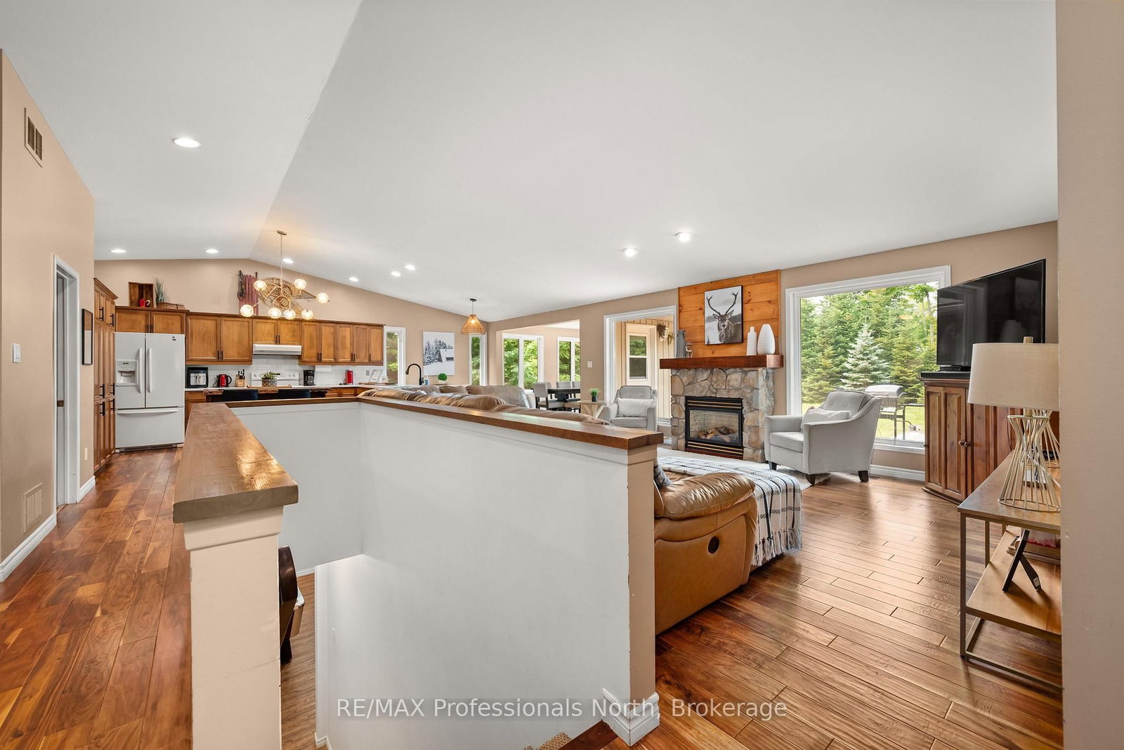 1044 Elk Drive • Dysart et al, ON photo 30