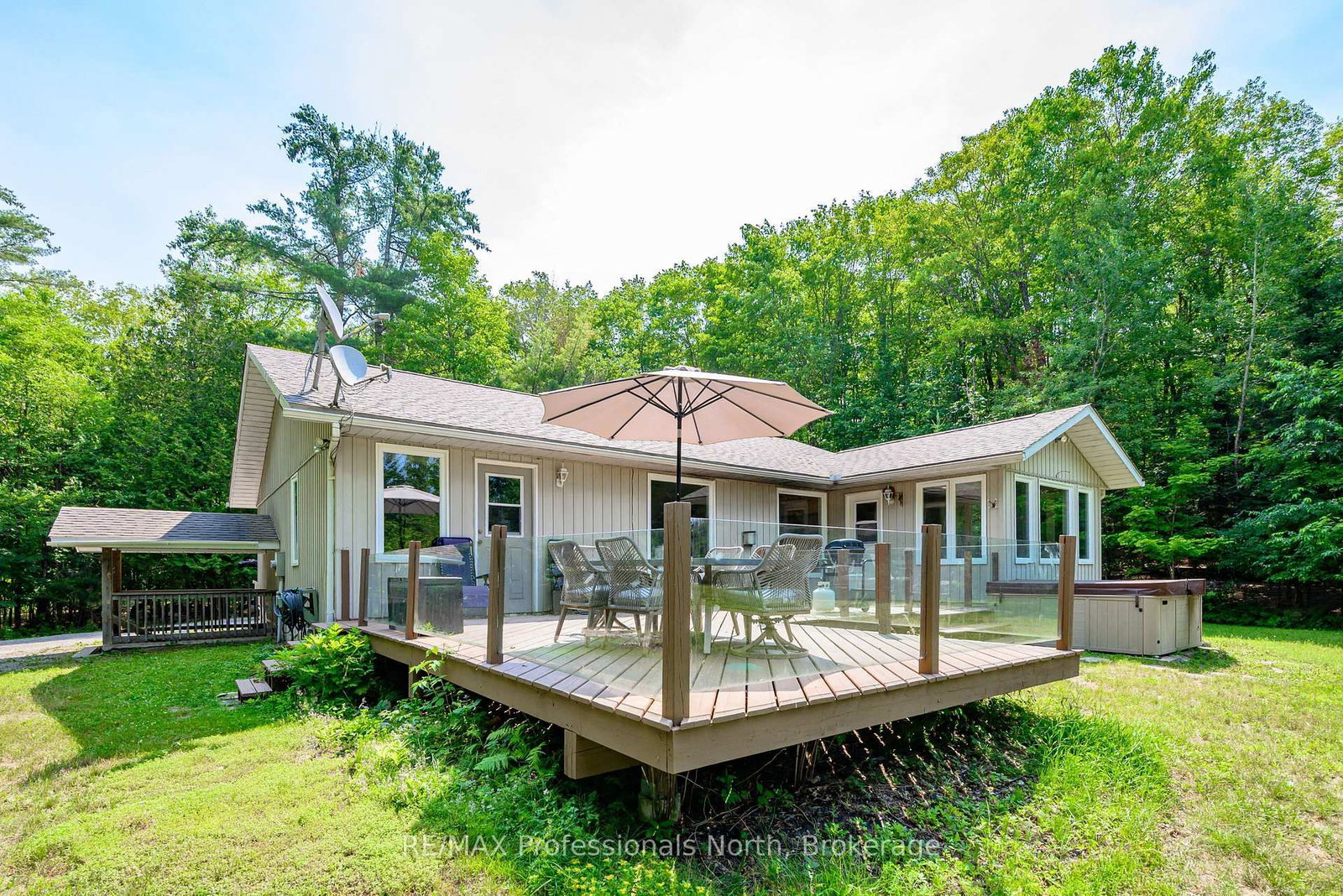 1044 Elk Drive • Dysart et al, ON photo 44