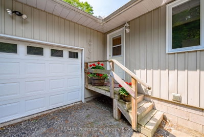 1044 Elk Drive • Dysart et al, ON photo 6