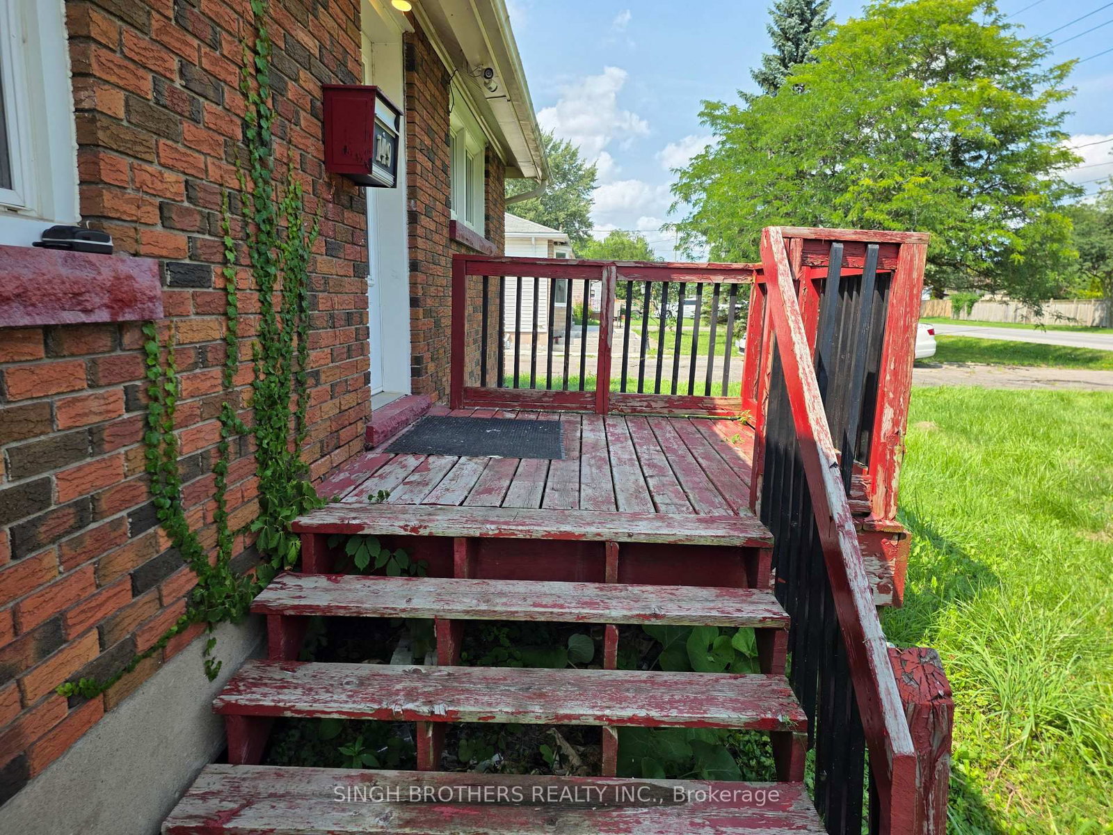 Listing Image 3