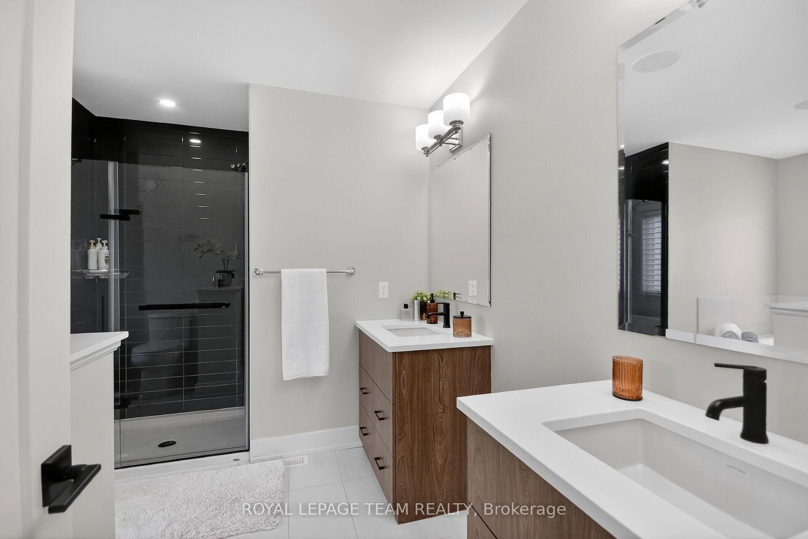 988 Beckton Heights • Ottawa, ON photo 15