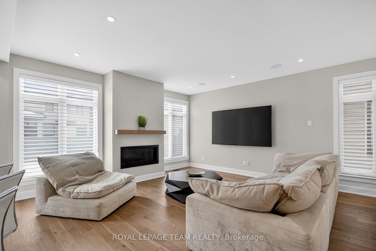 988 Beckton Heights • Ottawa, ON photo 36