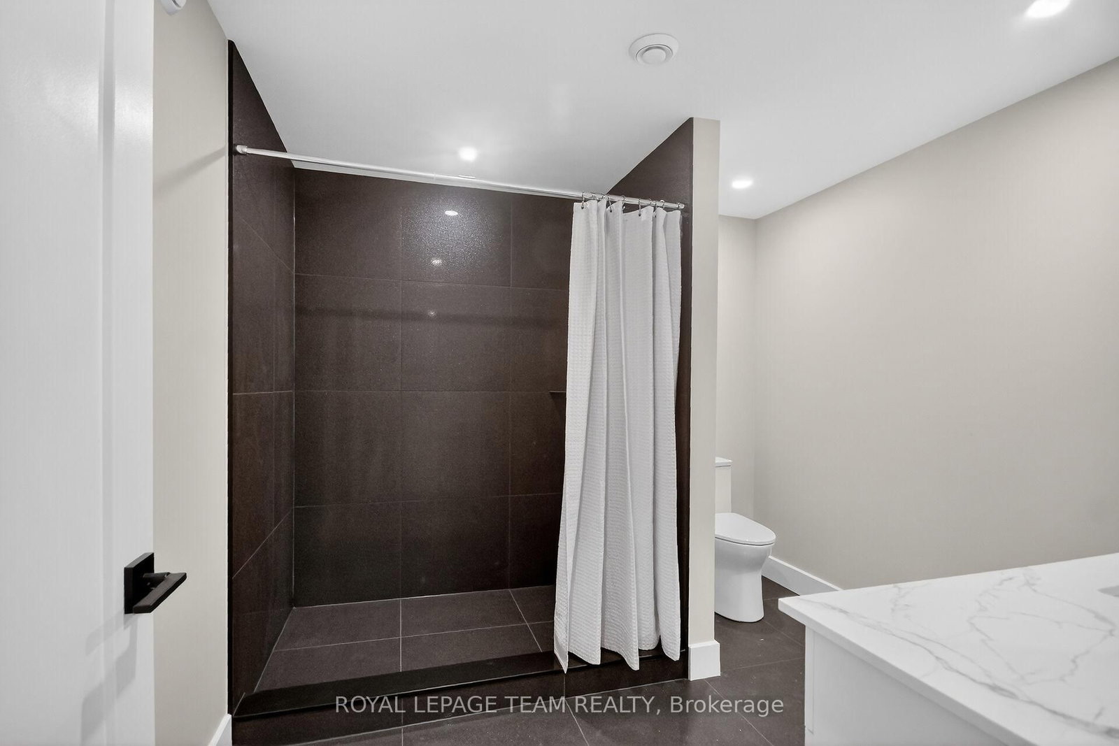 988 Beckton Heights • Ottawa, ON photo 48