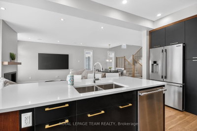 988 Beckton Heights • Ottawa, ON photo 6