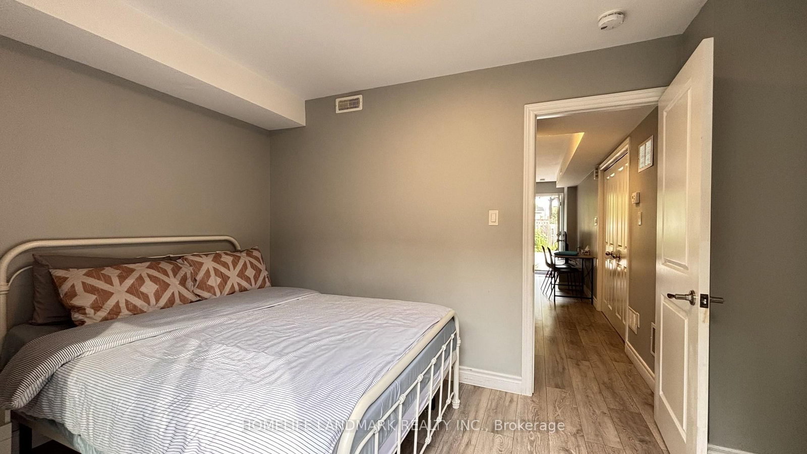 122 COURTLAND Avenue E • Waterloo, ON photo 10