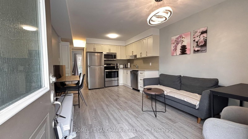 #14 - 122 COURTLAND Avenue E