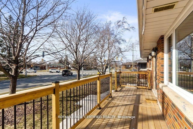 38 Collier Road N
