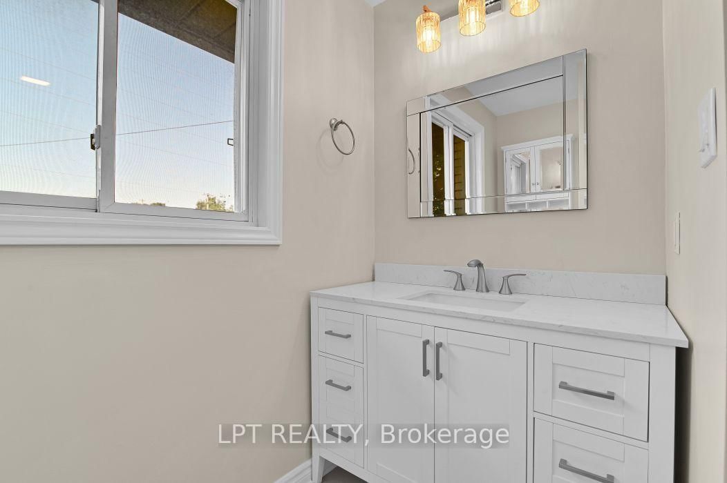 209 BRIDGE Street N • North Grenville, ON photo 14