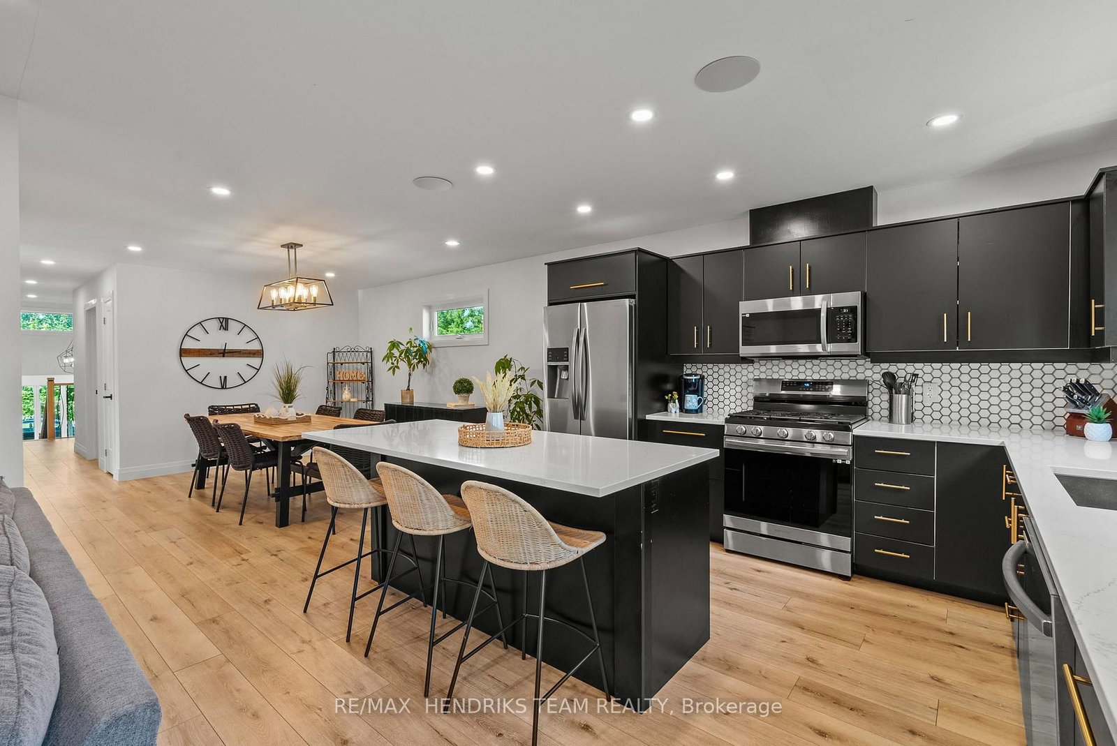 24 Prospect Avenue • St. Catharines, ON photo 11