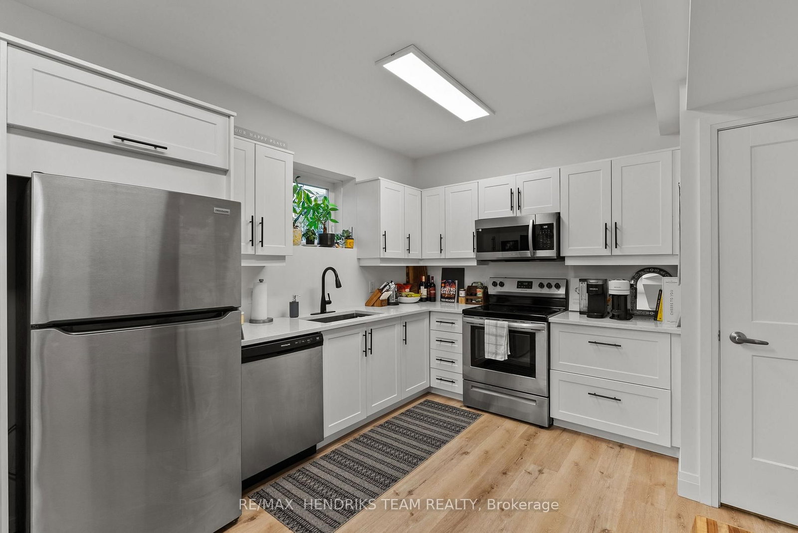 24 Prospect Avenue • St. Catharines, ON photo 34