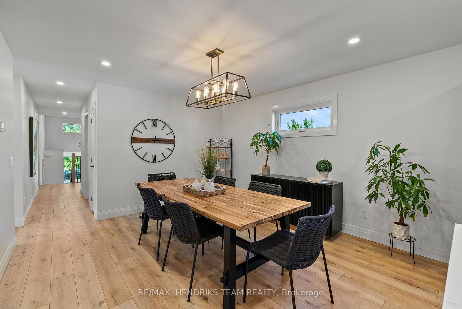 24 Prospect Avenue • St. Catharines, ON photo 9