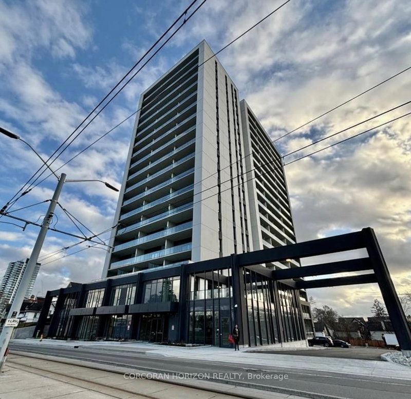 912 - 741 King Street W