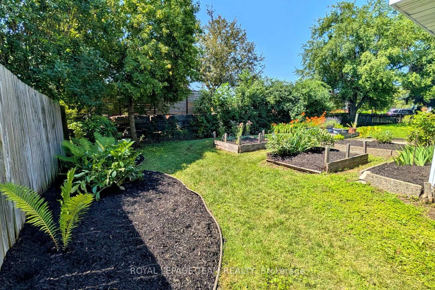 136 James Cummings Avenue • Ottawa, ON photo 39