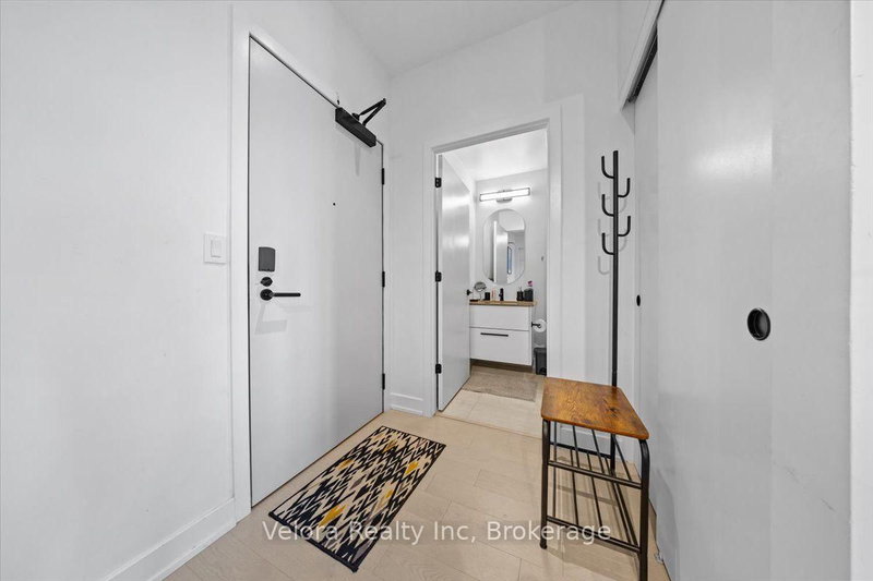 317 - 560 Rideau Street