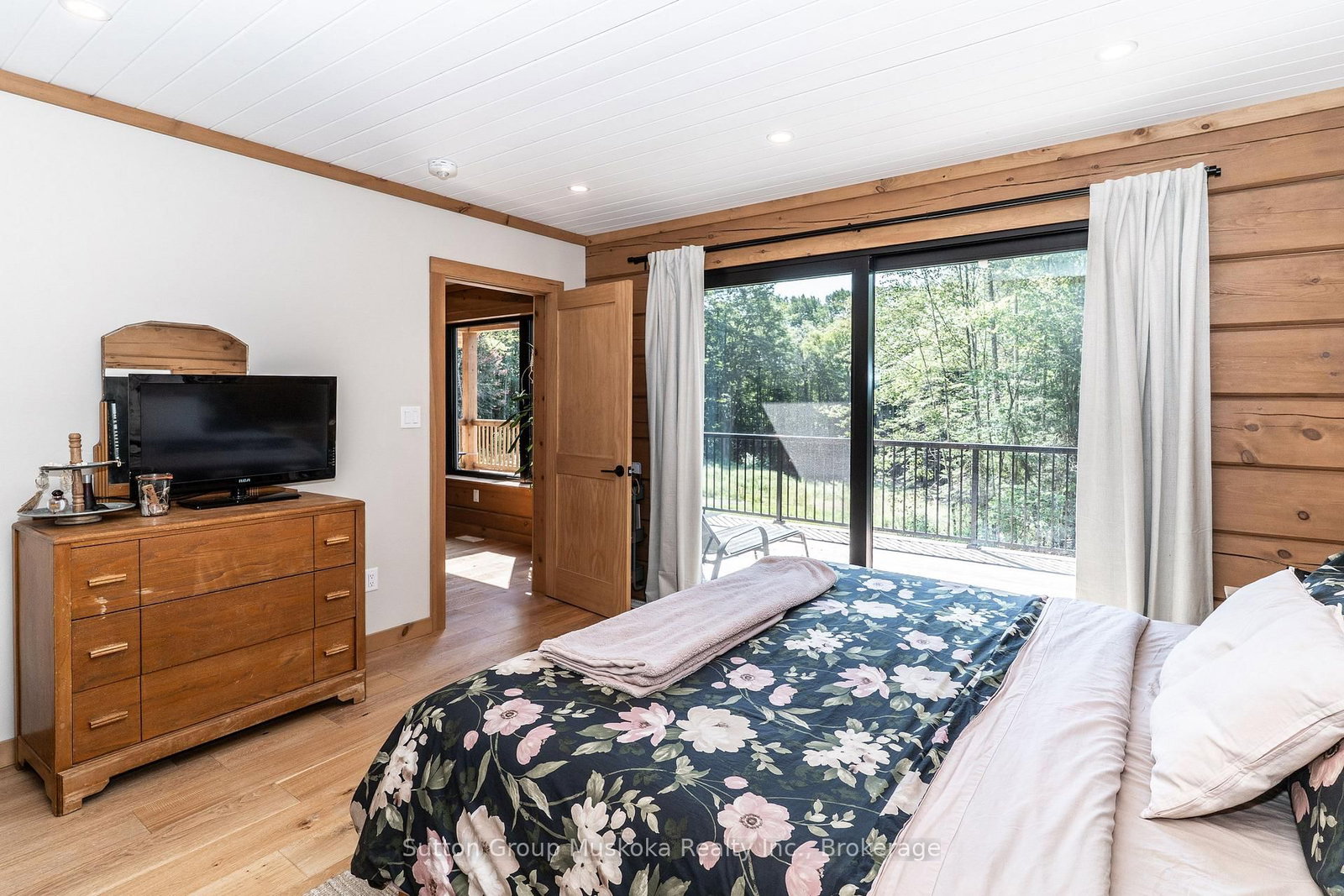 1265 Britannia Road • Huntsville, ON photo 15
