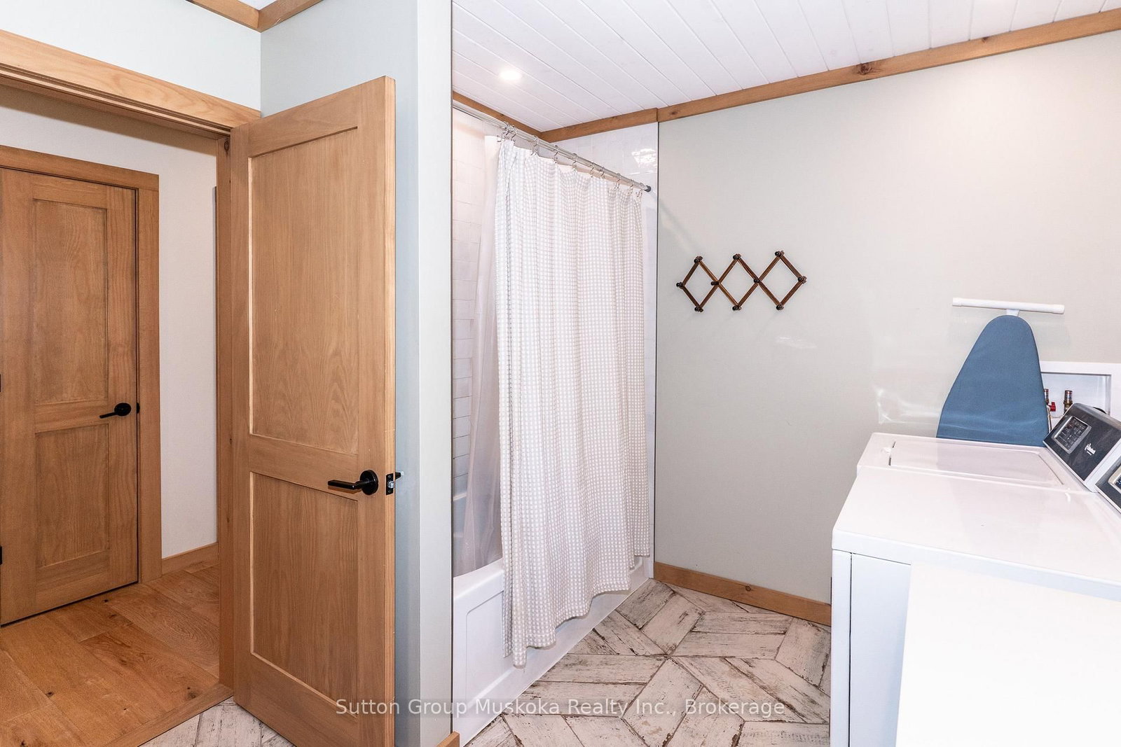 1265 Britannia Road • Huntsville, ON photo 21
