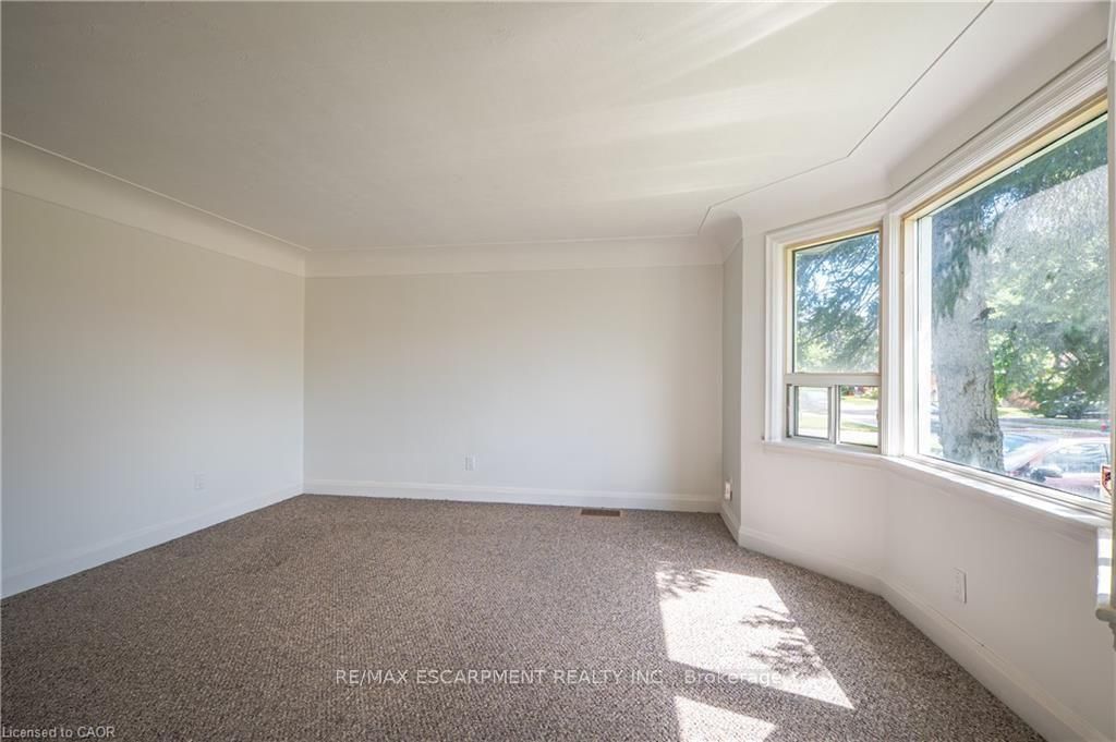 150 Beland Avenue S • Hamilton, ON photo 10