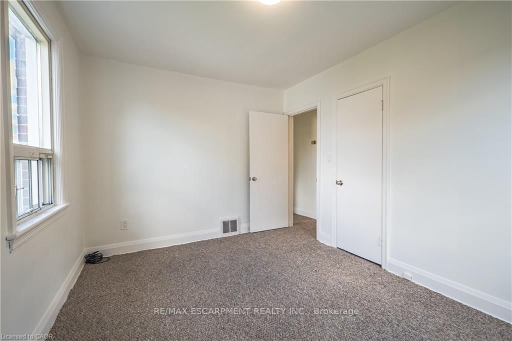 150 Beland Avenue S • Hamilton, ON photo 17