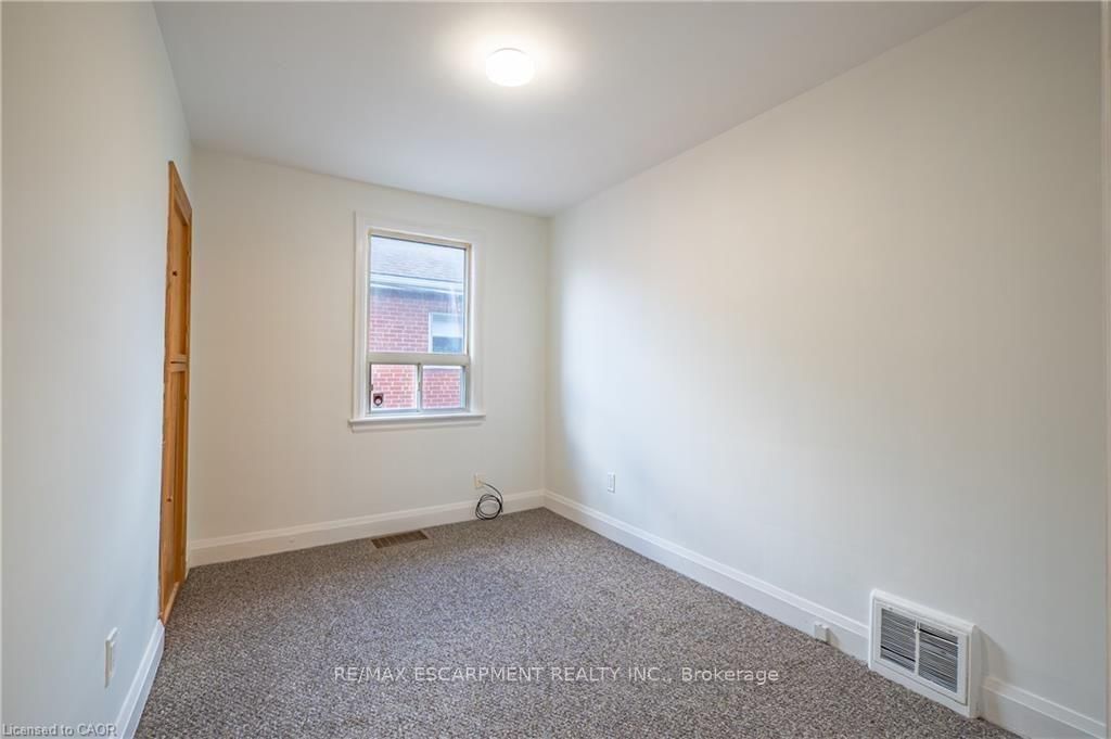 150 Beland Avenue S • Hamilton, ON photo 19