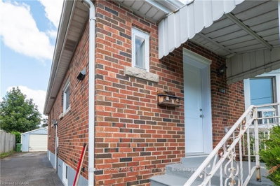 150 Beland Avenue S • Hamilton, ON photo 3