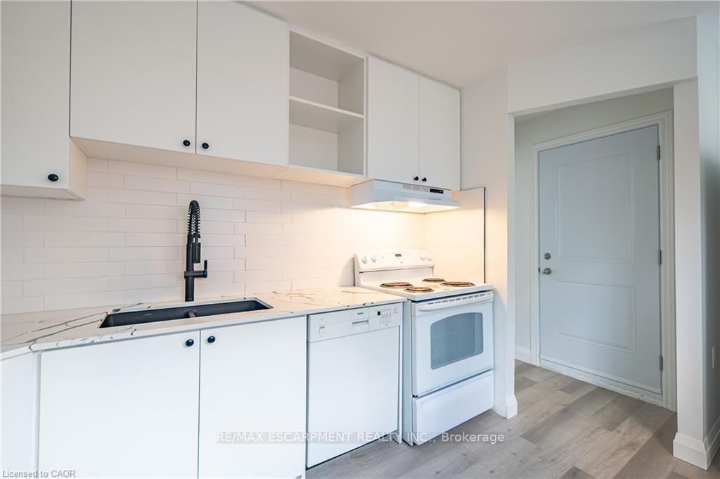 150 Beland Avenue S • Hamilton, ON photo 6