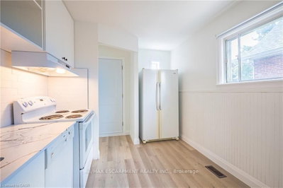 150 Beland Avenue S • Hamilton, ON photo 9
