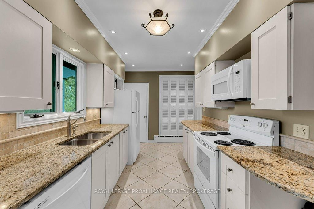 163 Pine Street • Gananoque, ON photo 16