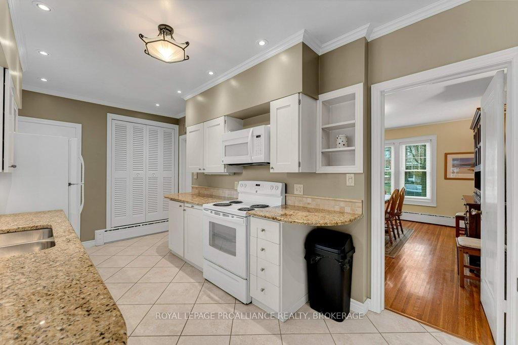 163 Pine Street • Gananoque, ON photo 17