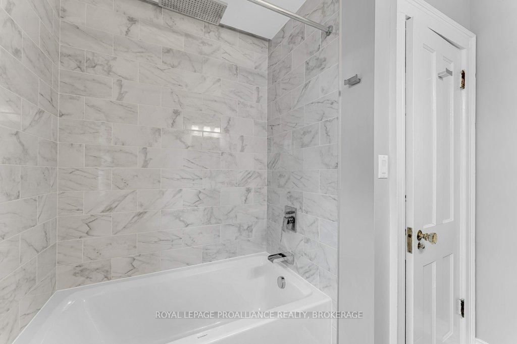 163 Pine Street • Gananoque, ON photo 38