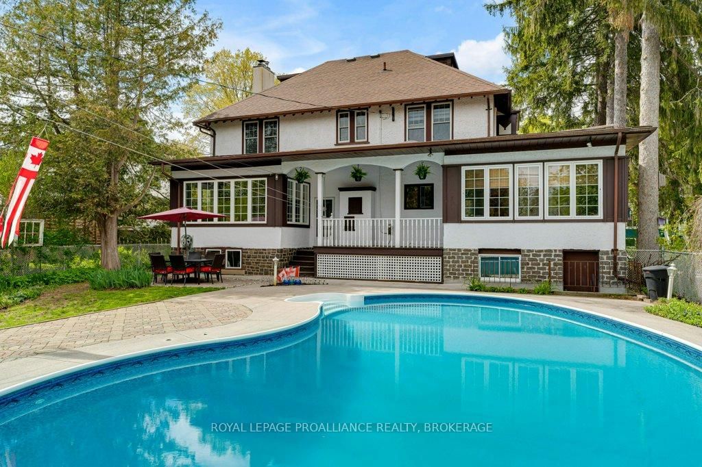 163 Pine Street • Gananoque, ON photo 44