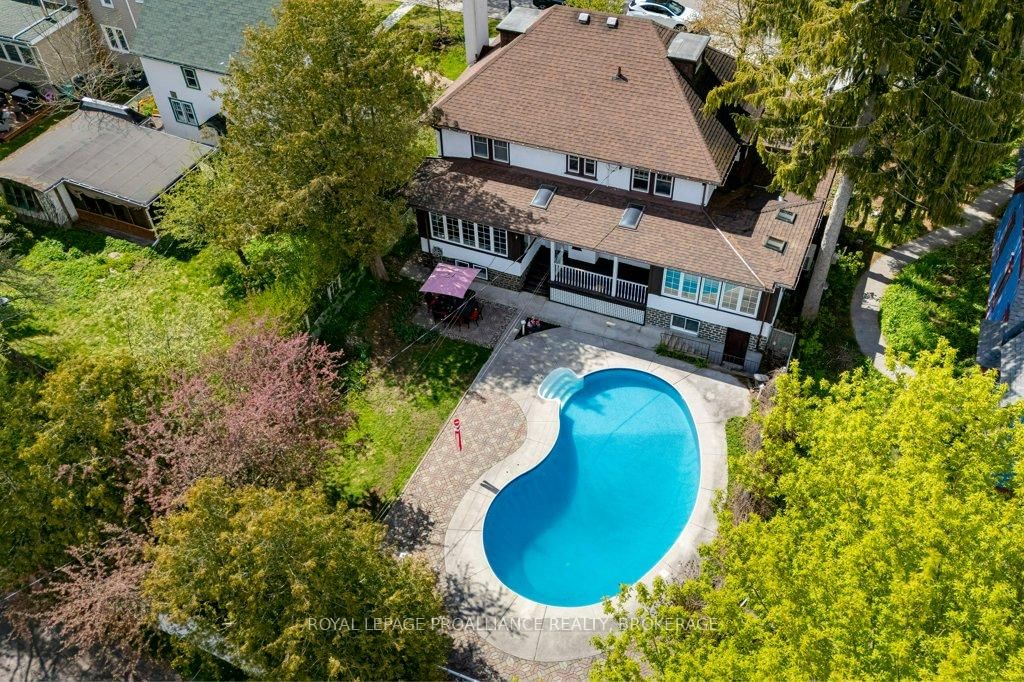 163 Pine Street • Gananoque, ON photo 46