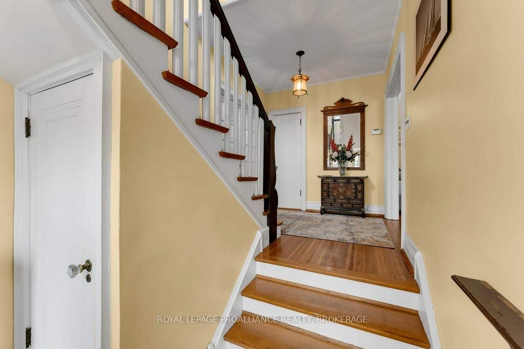 163 Pine Street • Gananoque, ON photo 6