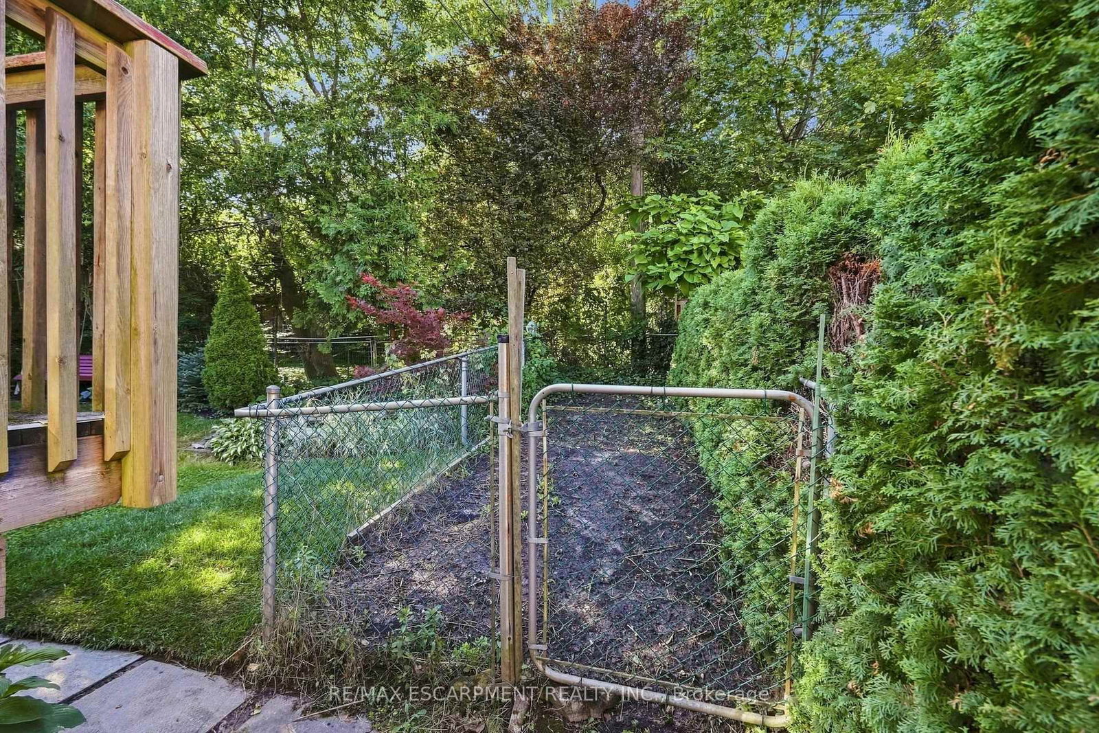 31 Valerie Drive • St. Catharines, ON photo 38