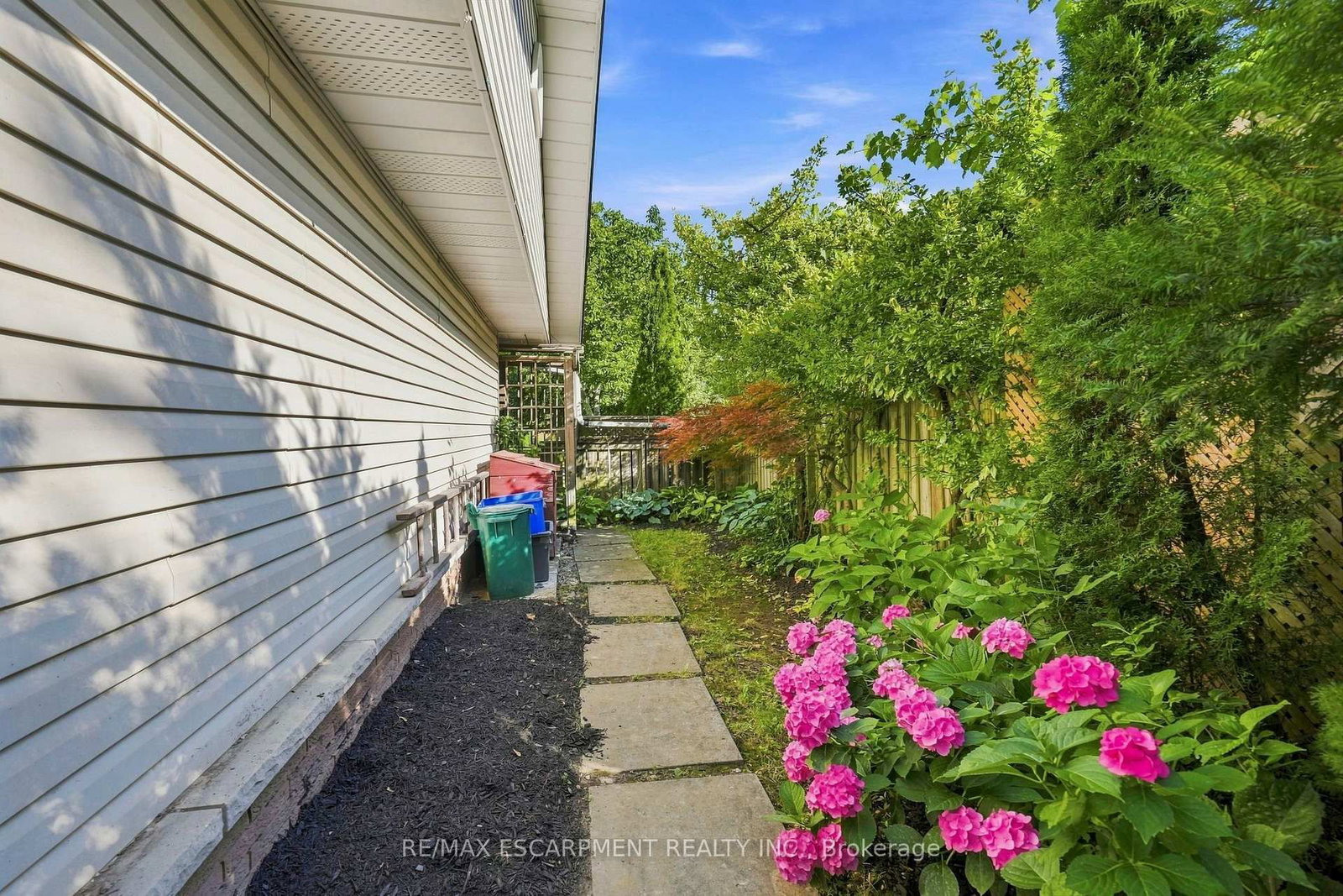 31 Valerie Drive • St. Catharines, ON photo 39