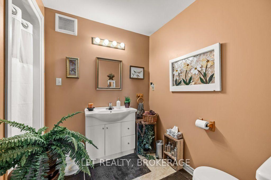 717 County 14 Road • Kaladar, ON photo 30